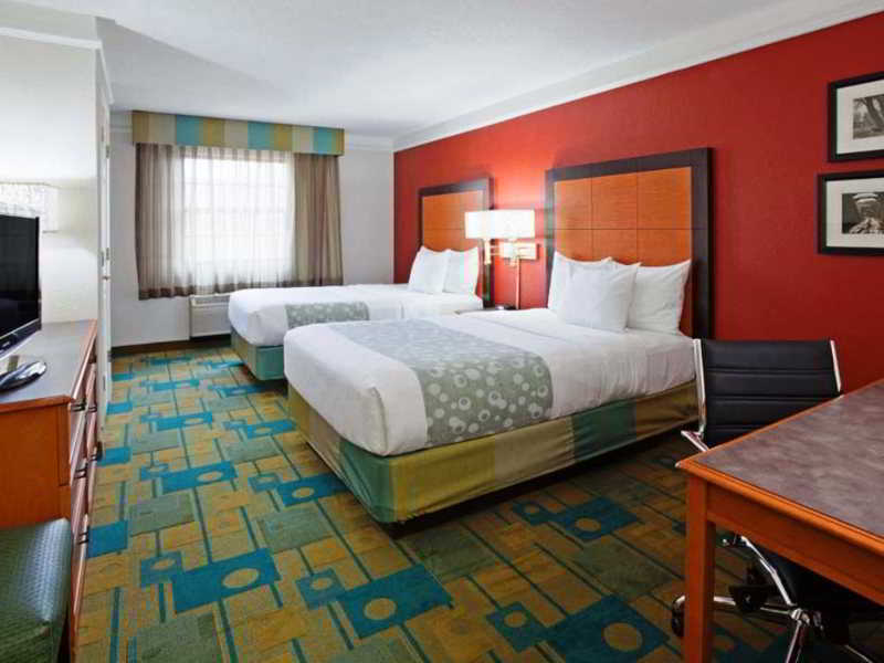 La Quinta Inn Chicago Oakbrook Terrace Exterior photo